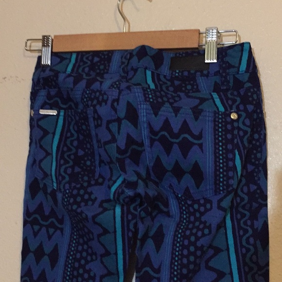 Blue Tribal print jeans - Picture 3 of 4